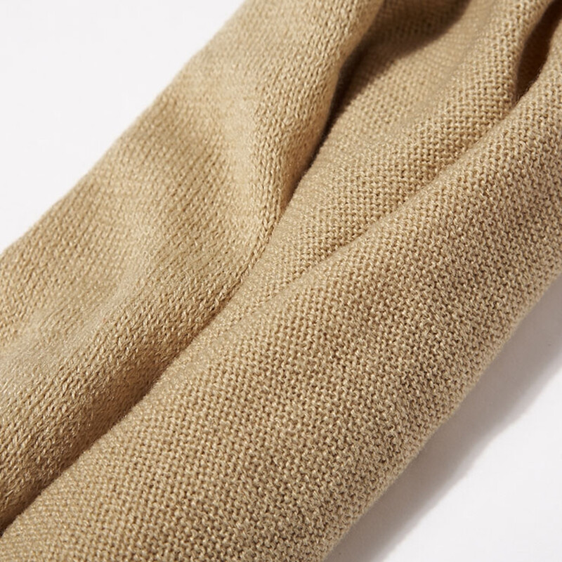 美特斯邦威男款毛織圍巾276308 黑色 冬日溫暖與時(shí)尚的經(jīng)典之選