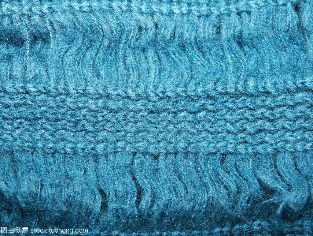 藍(lán)色馬海毛紋理針織圍巾 編織藝術(shù)與溫暖時(shí)尚的交織